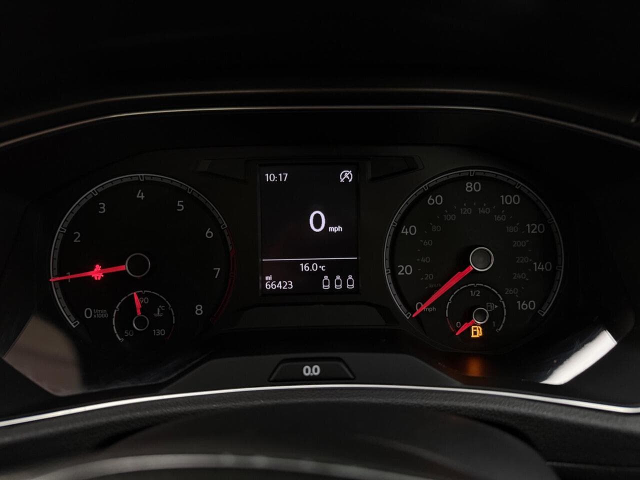 Volkswagen T-Roc thumbnail Driver Instruments