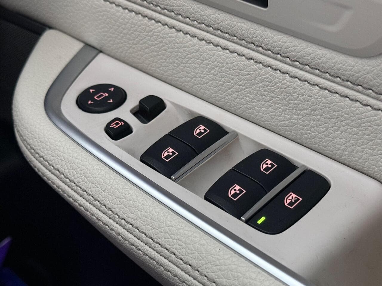 BMW 6 Series Gran Turismo thumbnail Misc Controls