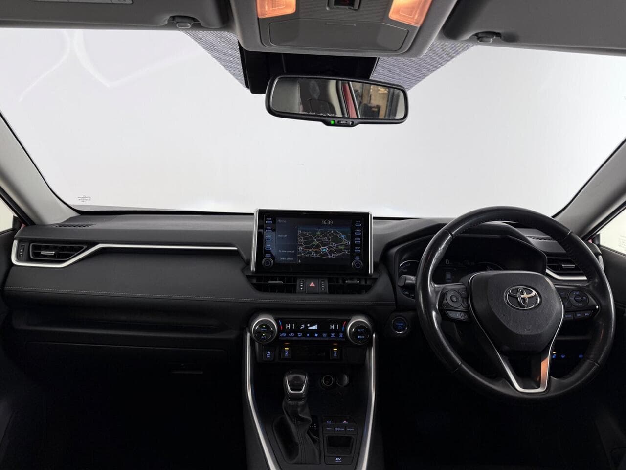 Toyota RAV4 thumbnail Interior Front