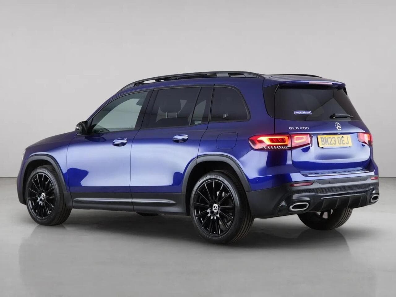 Mercedes-Benz GLB thumbnail Rear Left