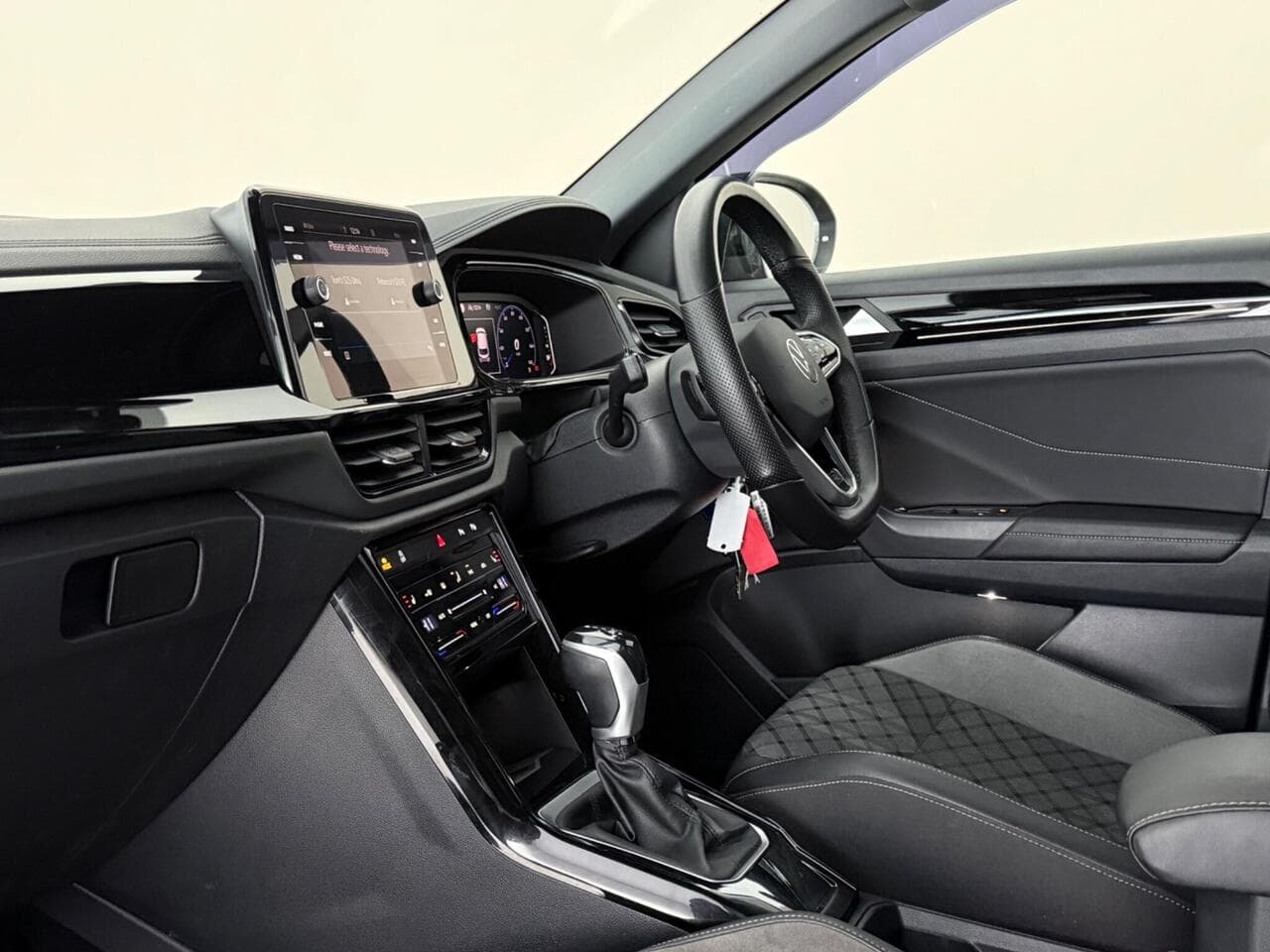Volkswagen T-Roc thumbnail Interior Front
