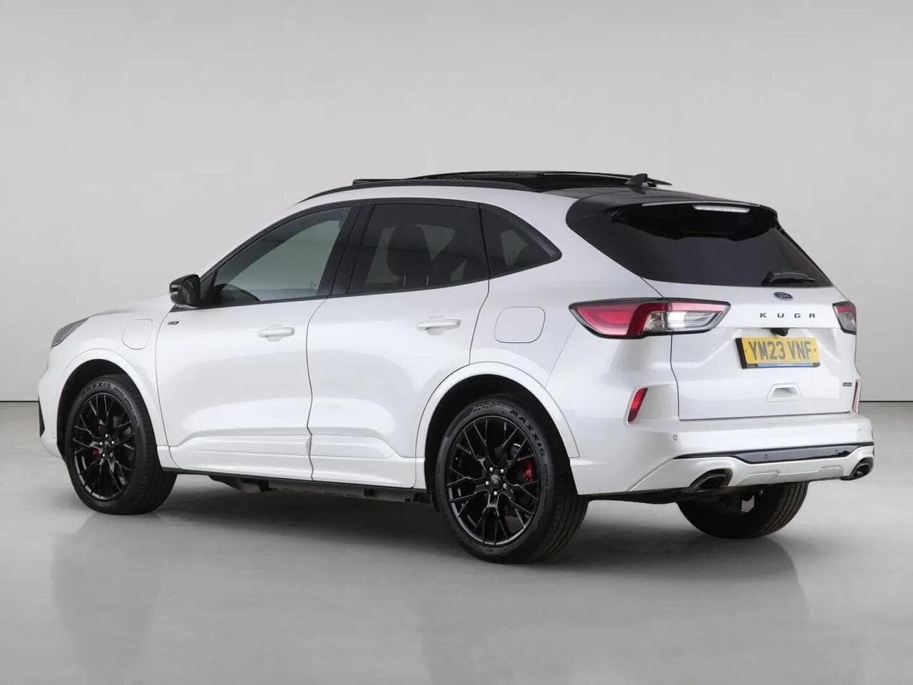 Ford Kuga thumbnail Rear Left