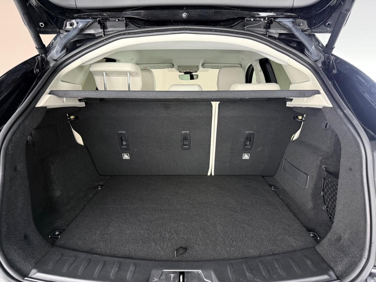 Jaguar E-PACE thumbnail Boot