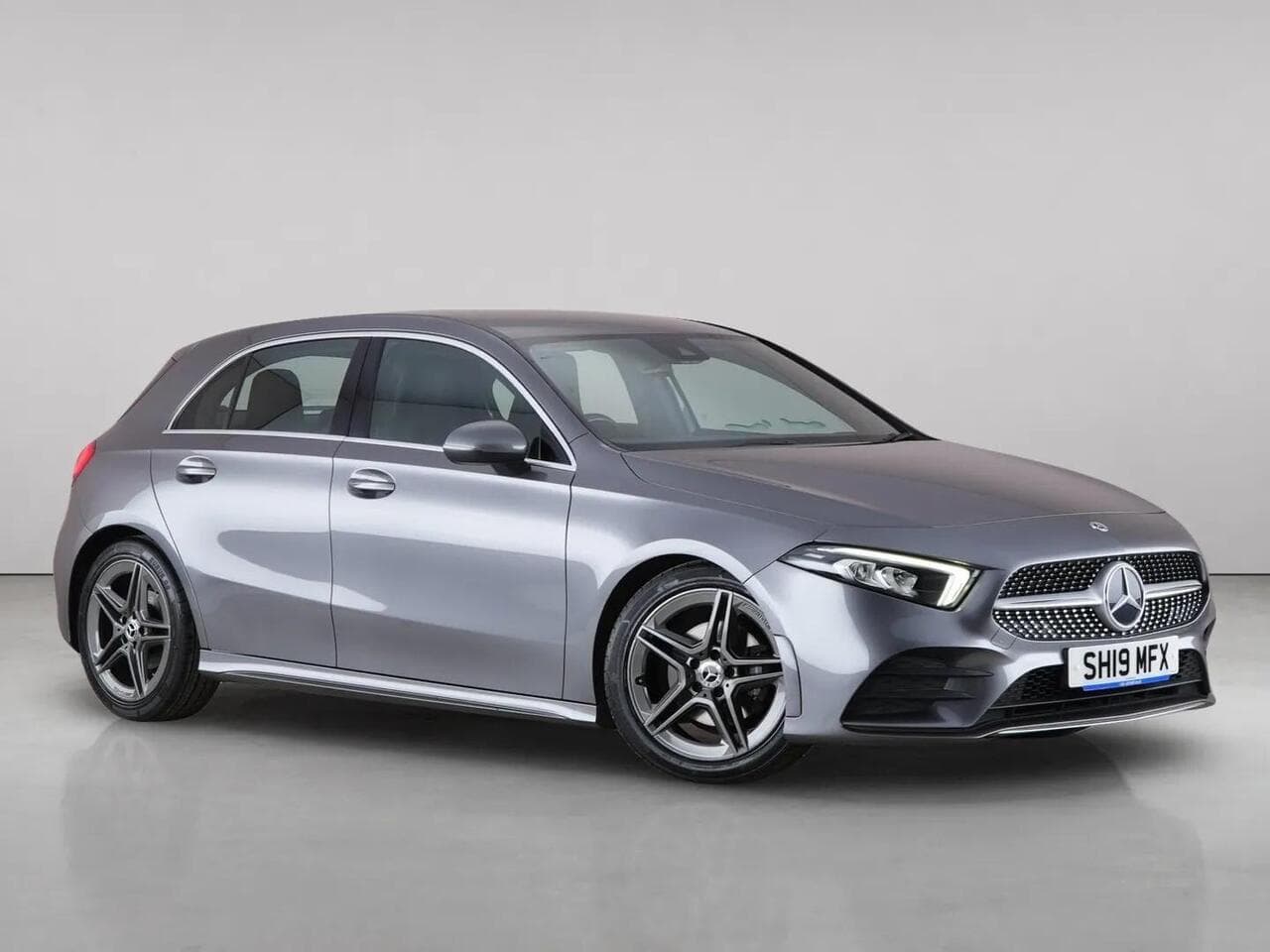 Mercedes-Benz A Class - Mercedes-Benz A Class 1.3 A180 AMG Line Euro 6 (s/s) 5dr