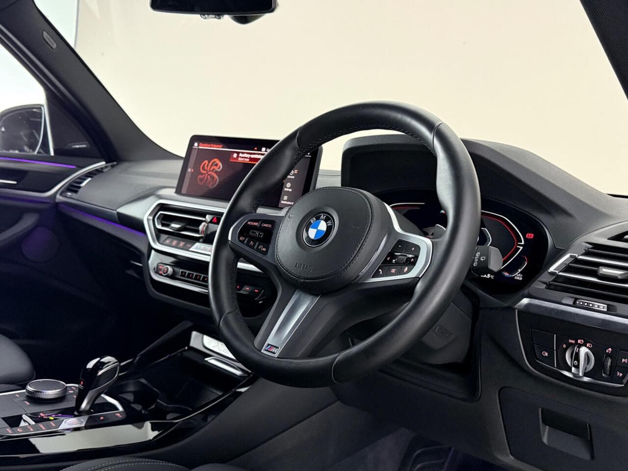 BMW X3 thumbnail Interior Front