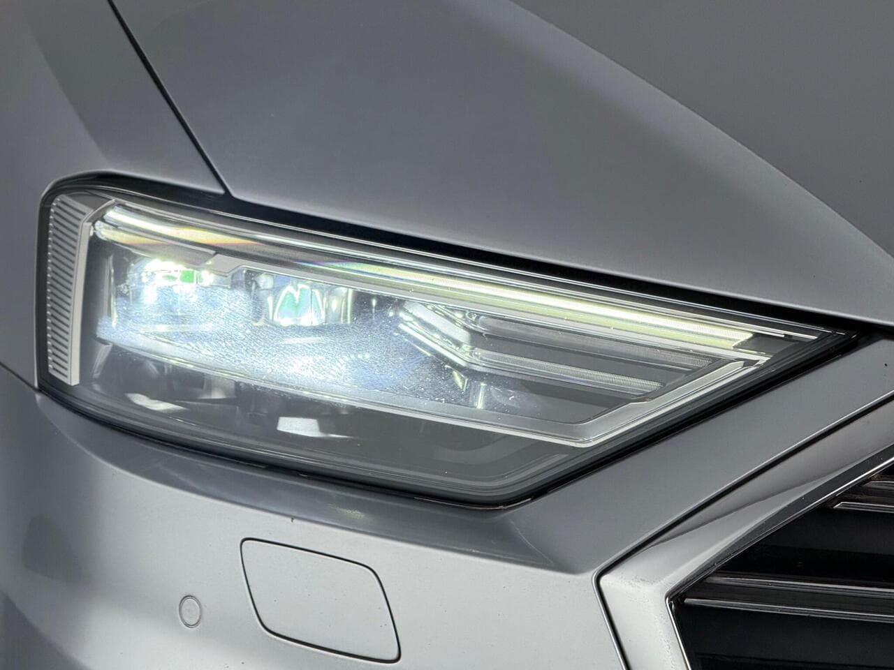 Audi A8 thumbnail Lights Front