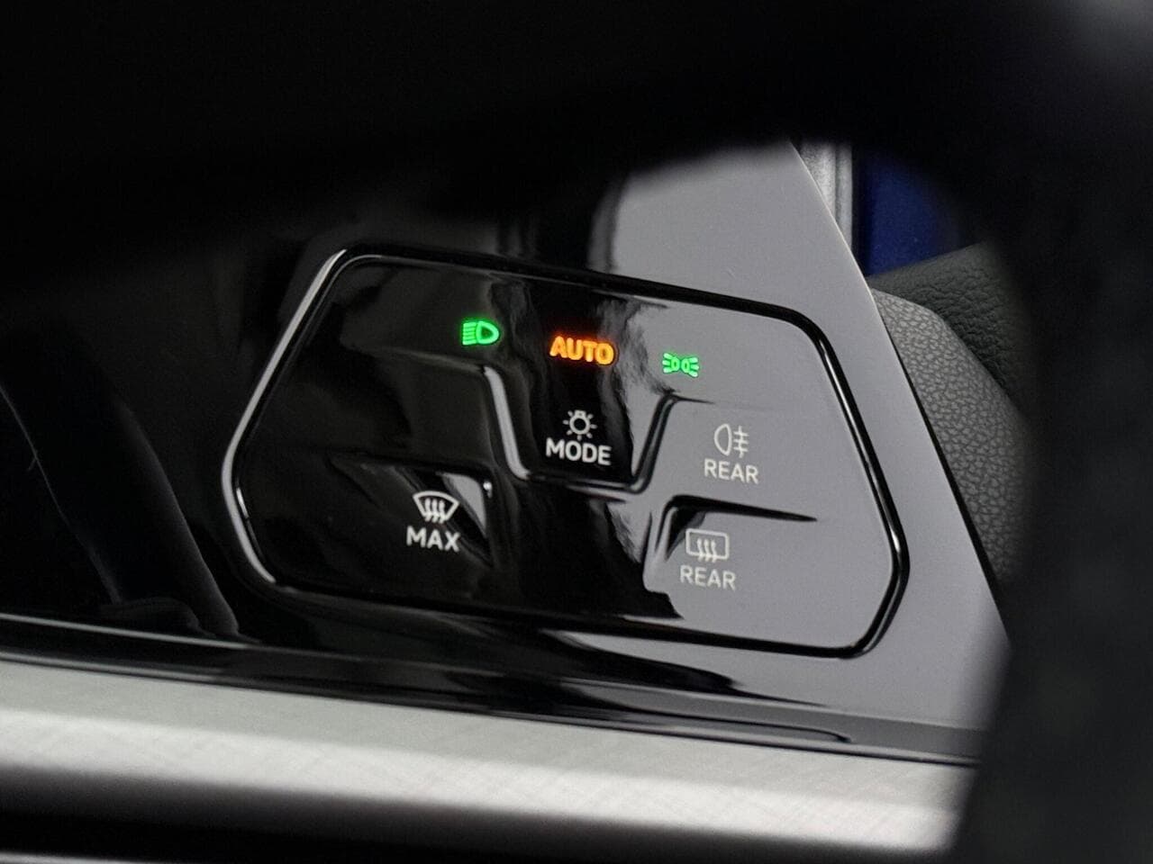 Volkswagen Golf thumbnail Misc Controls