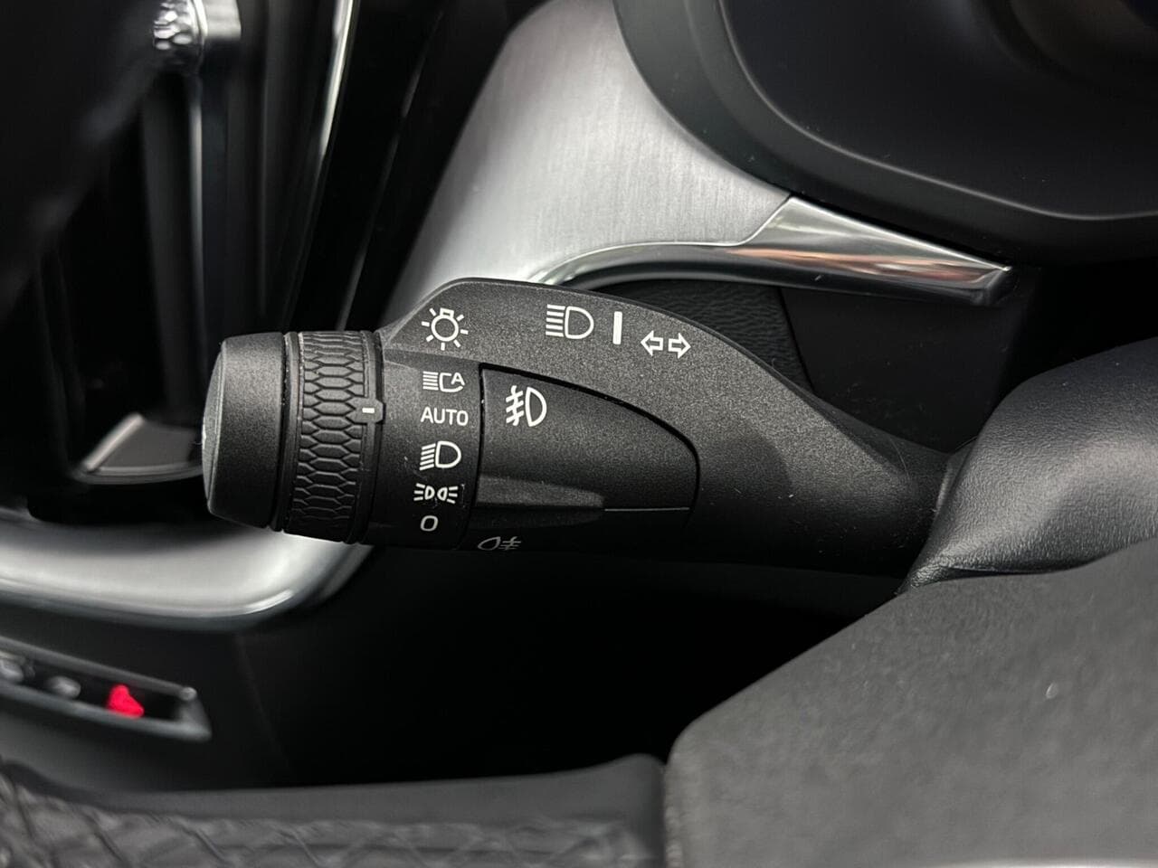 Volvo XC60 thumbnail Misc Controls