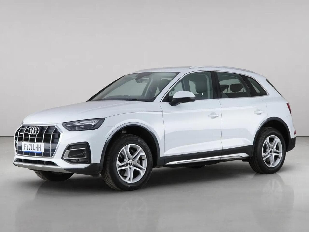 Audi Q5 thumbnail Front Left