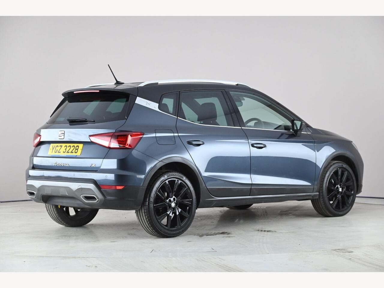 SEAT Arona thumbnail Rear Right