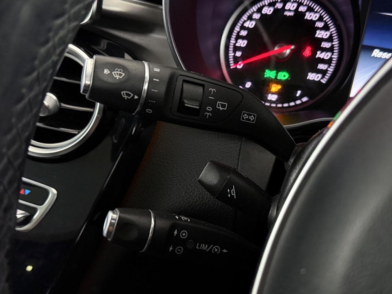 Mercedes-Benz C Class thumbnail Misc Controls