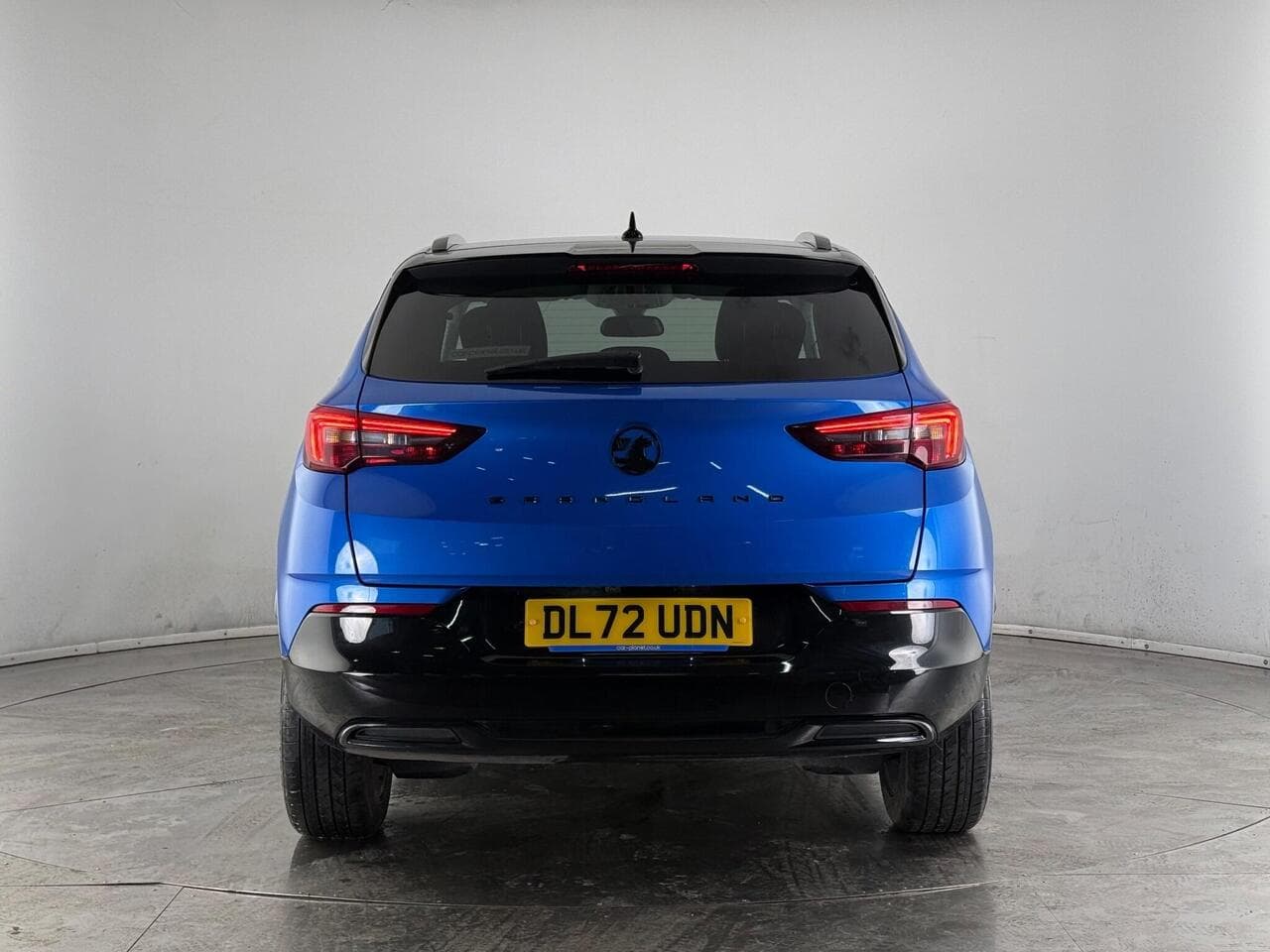 Vauxhall Grandland thumbnail Rear