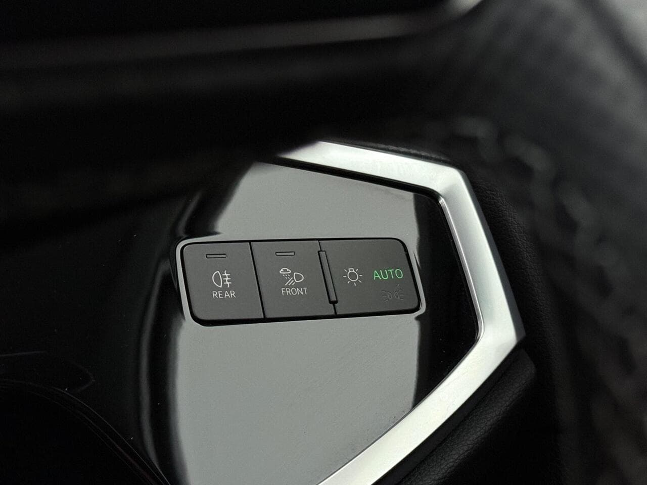 Audi Q3 thumbnail Misc Controls