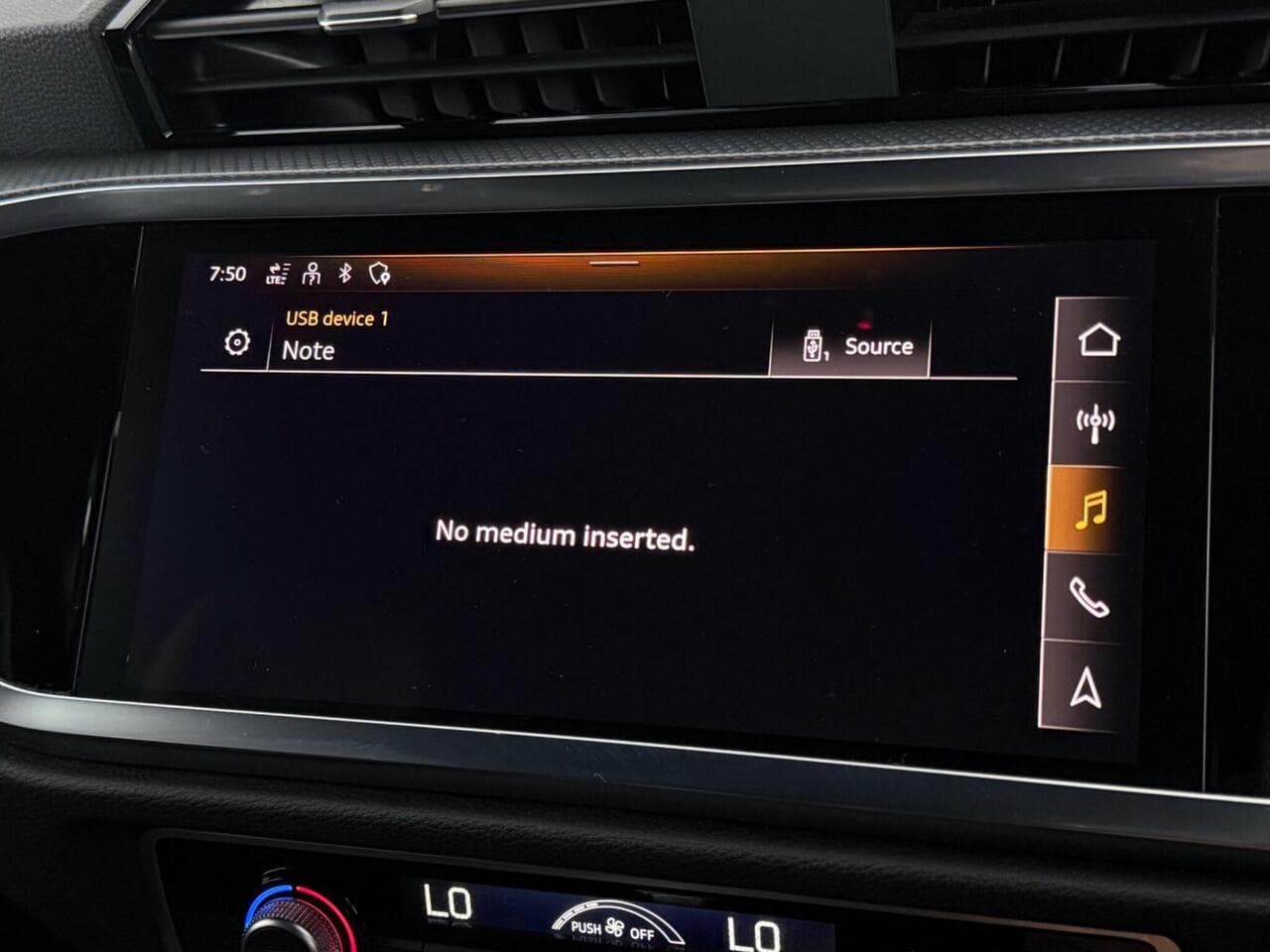 Audi Q3 thumbnail Infotainment System