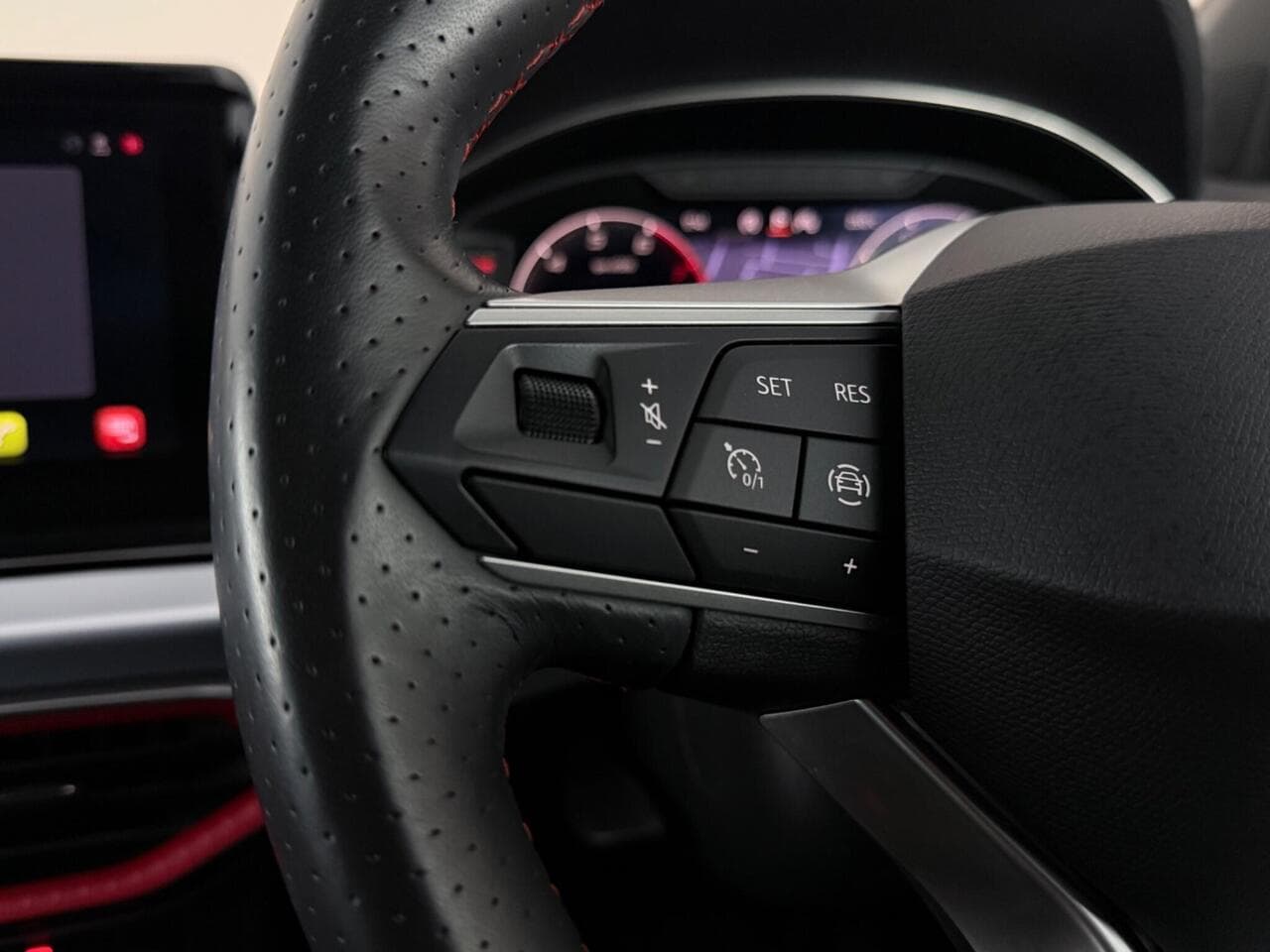 SEAT Arona thumbnail Misc Controls
