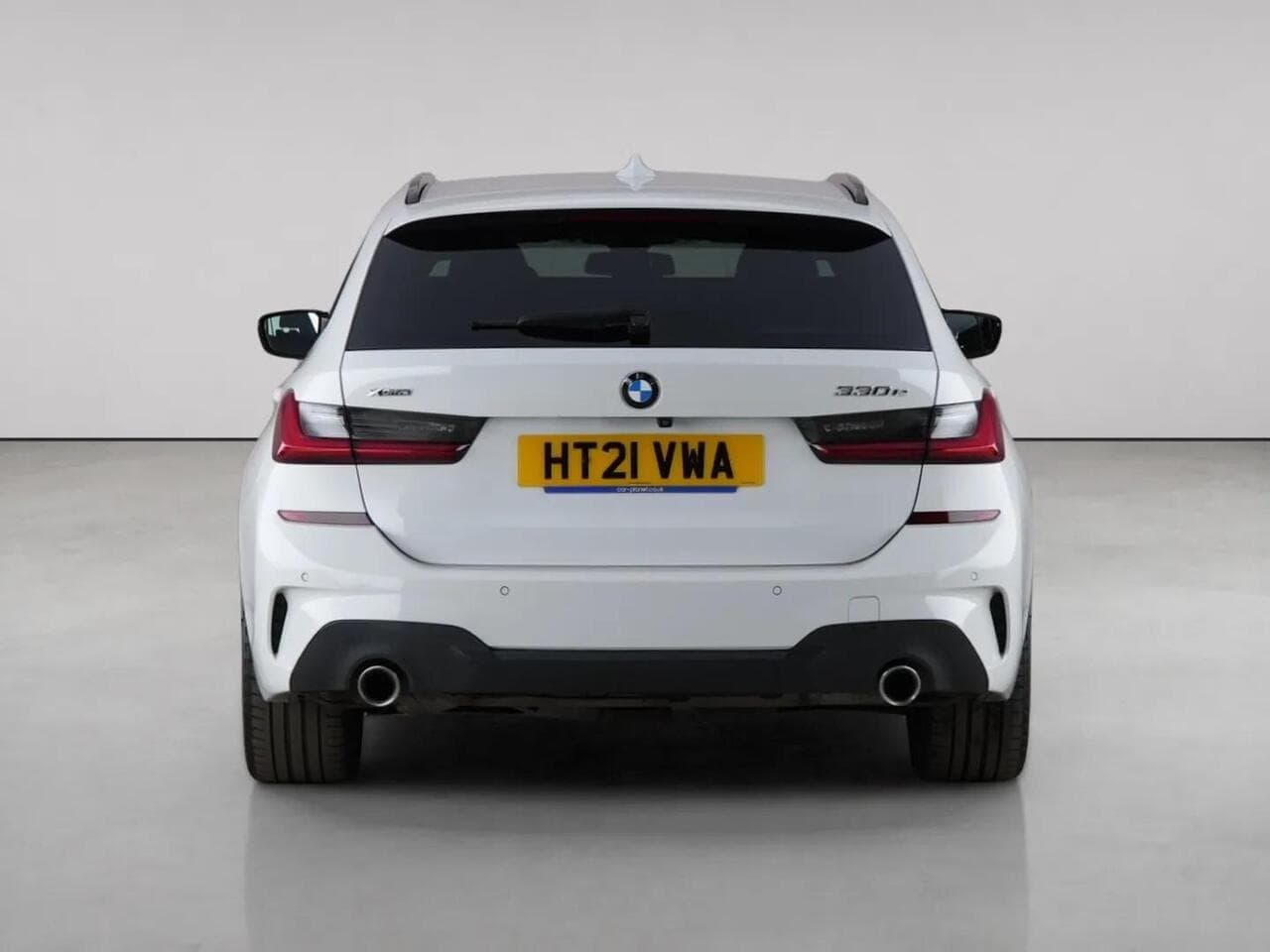 BMW 3 Series thumbnail Rear