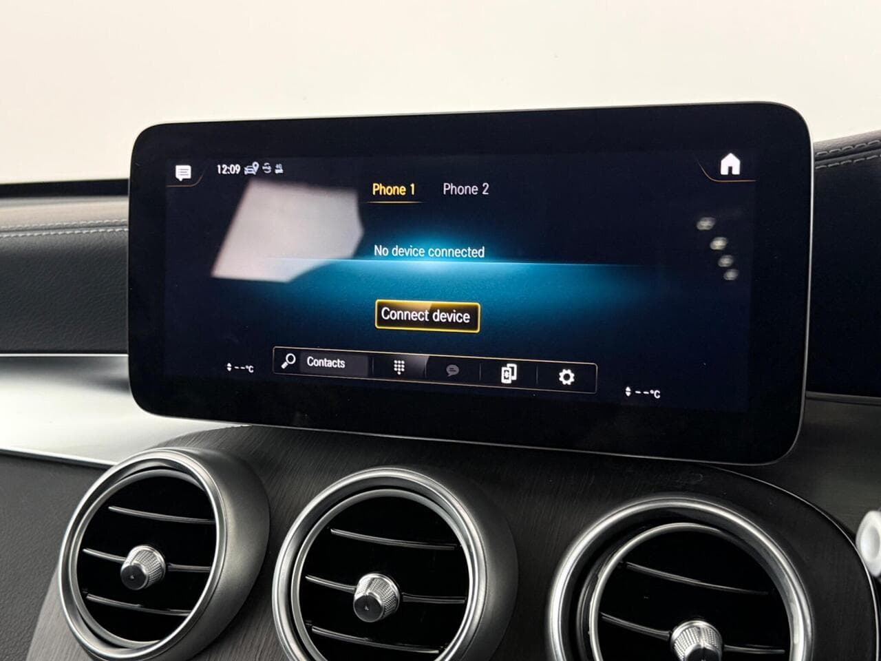 Mercedes-Benz GLC thumbnail Infotainment System