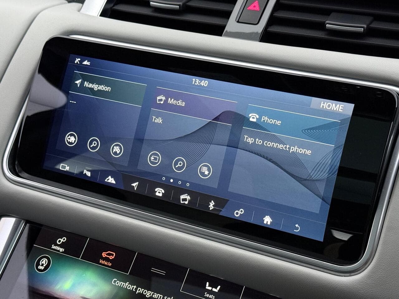 Land Rover Range Rover Sport thumbnail Infotainment System