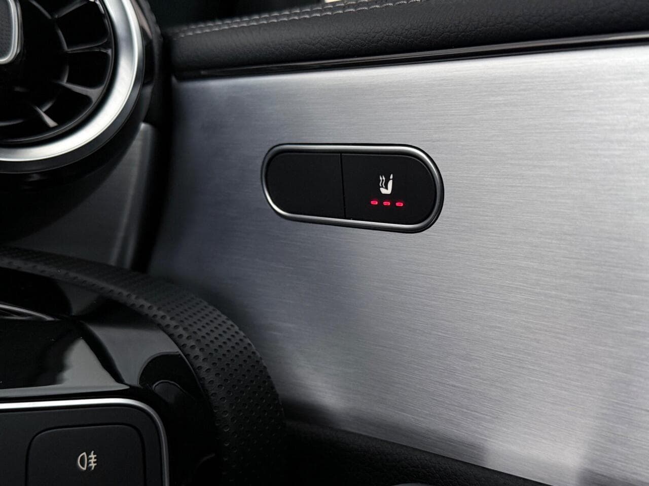 Mercedes-Benz CLA thumbnail Misc Controls