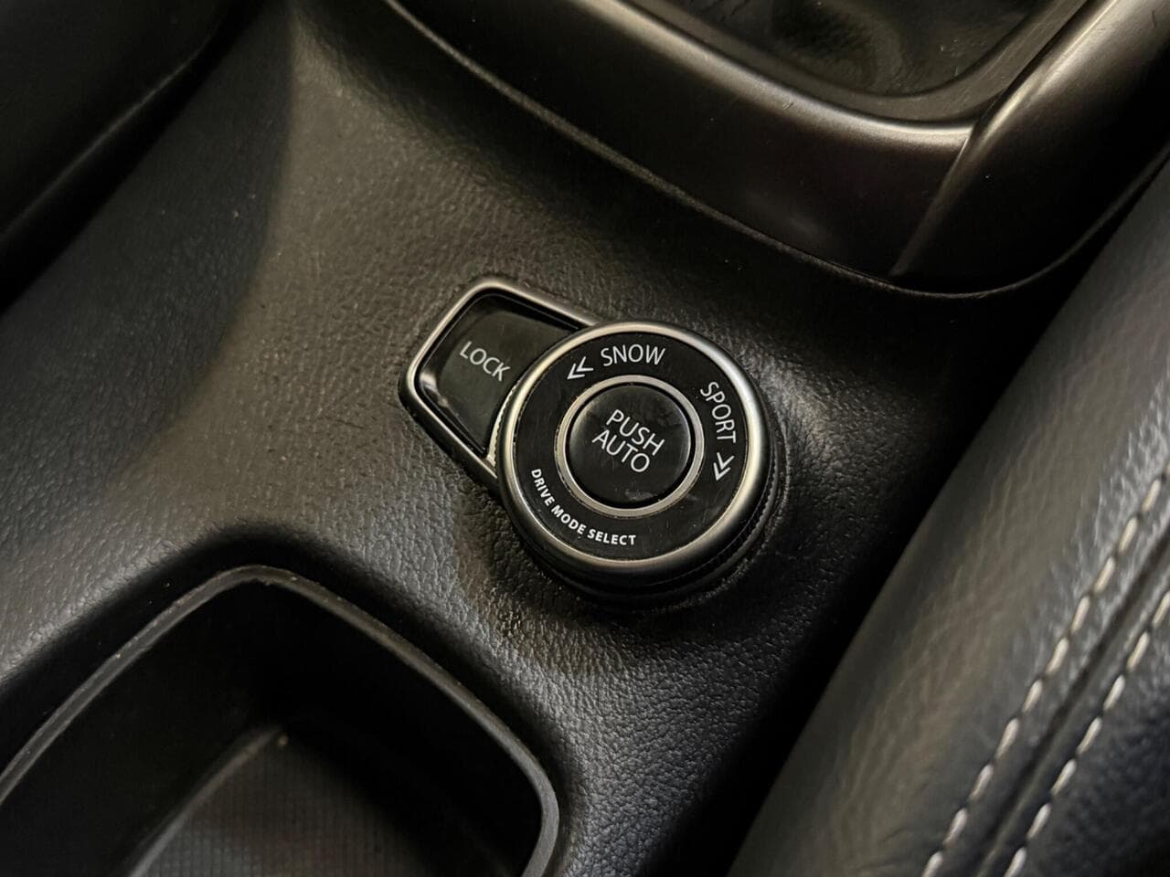 Suzuki S-Cross thumbnail Misc Controls