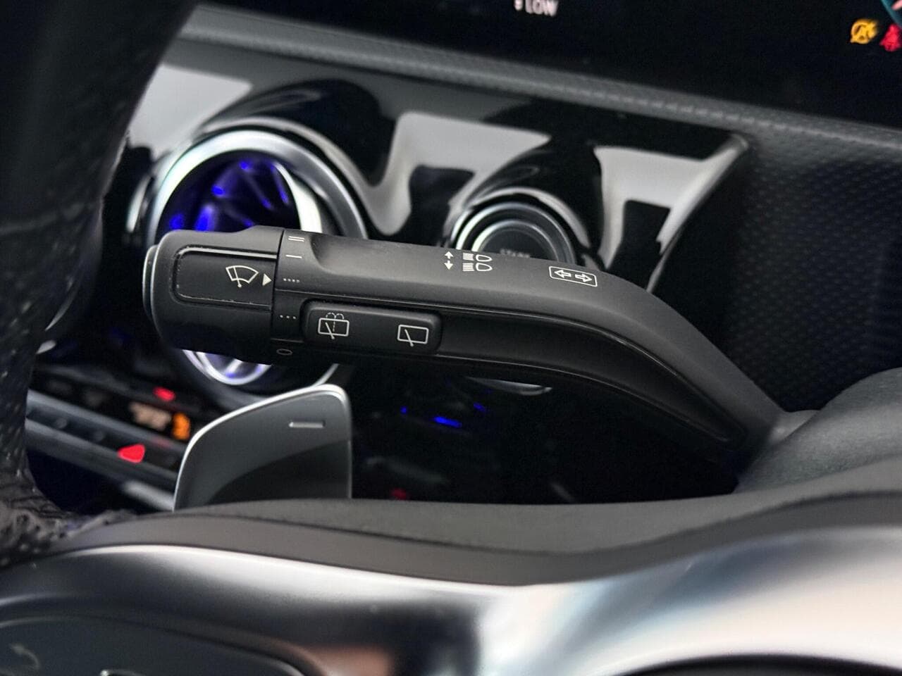 Mercedes-Benz CLA thumbnail Misc Controls
