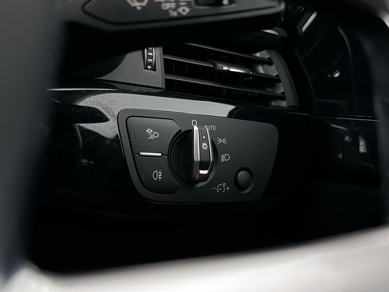 Audi A5 thumbnail Misc Controls