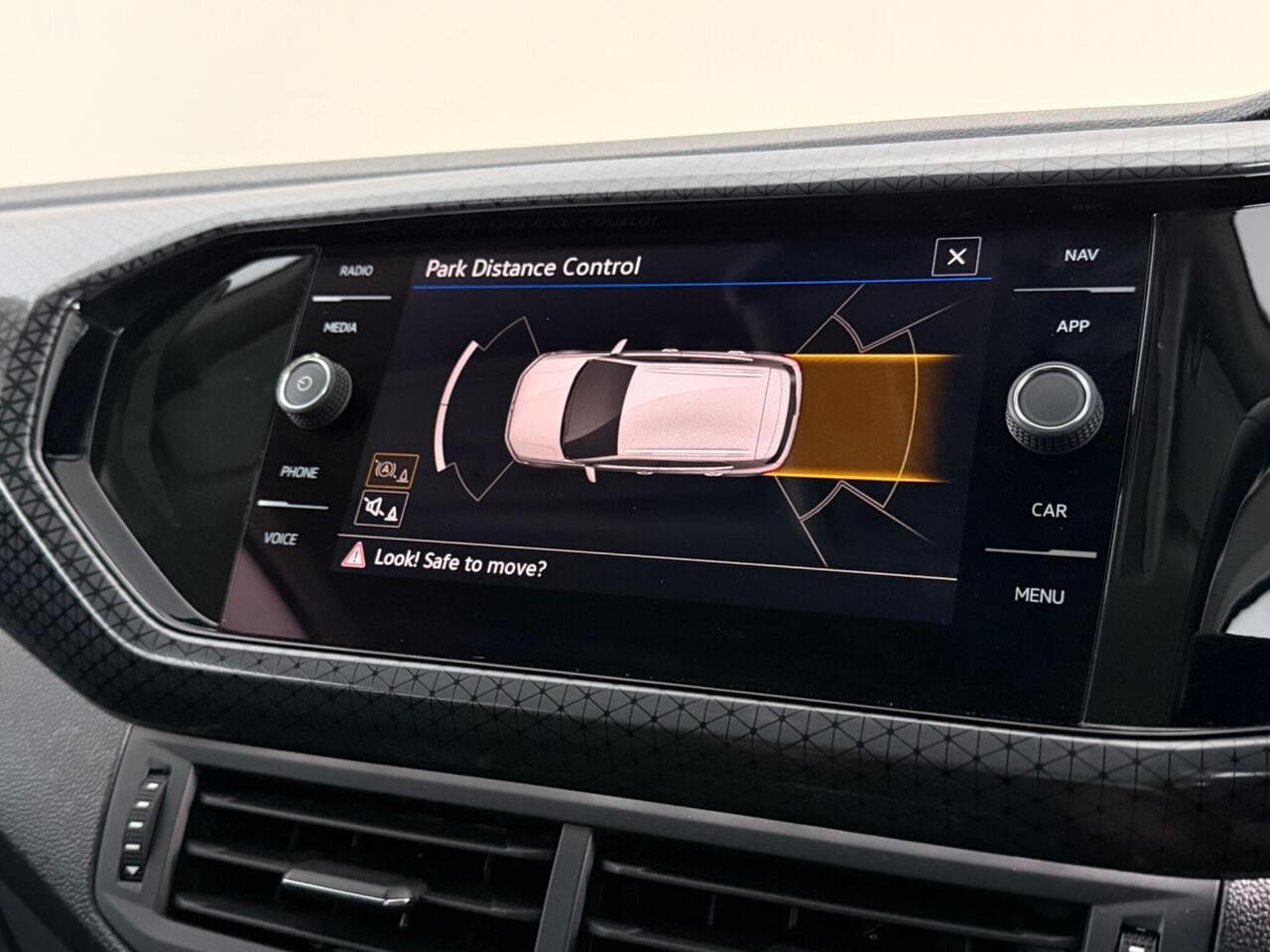 Volkswagen T-Cross thumbnail Infotainment System