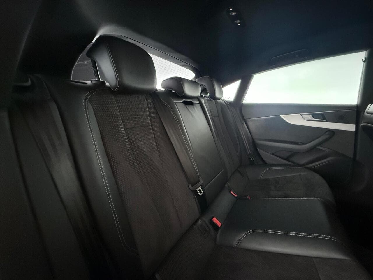 Audi A5 thumbnail Seats Rear