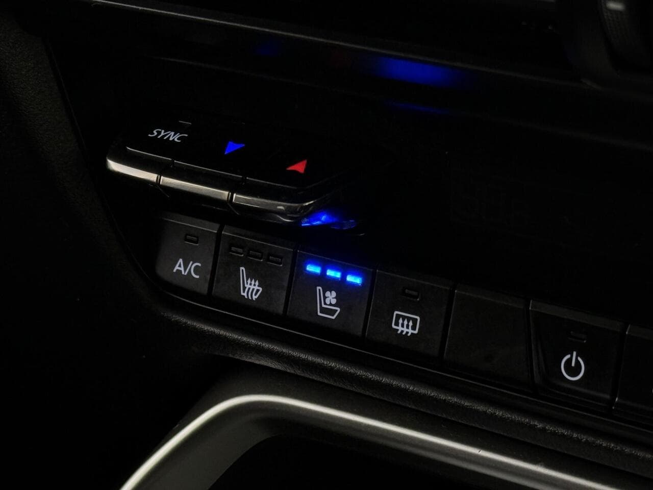 Mazda CX-60 thumbnail Misc Controls