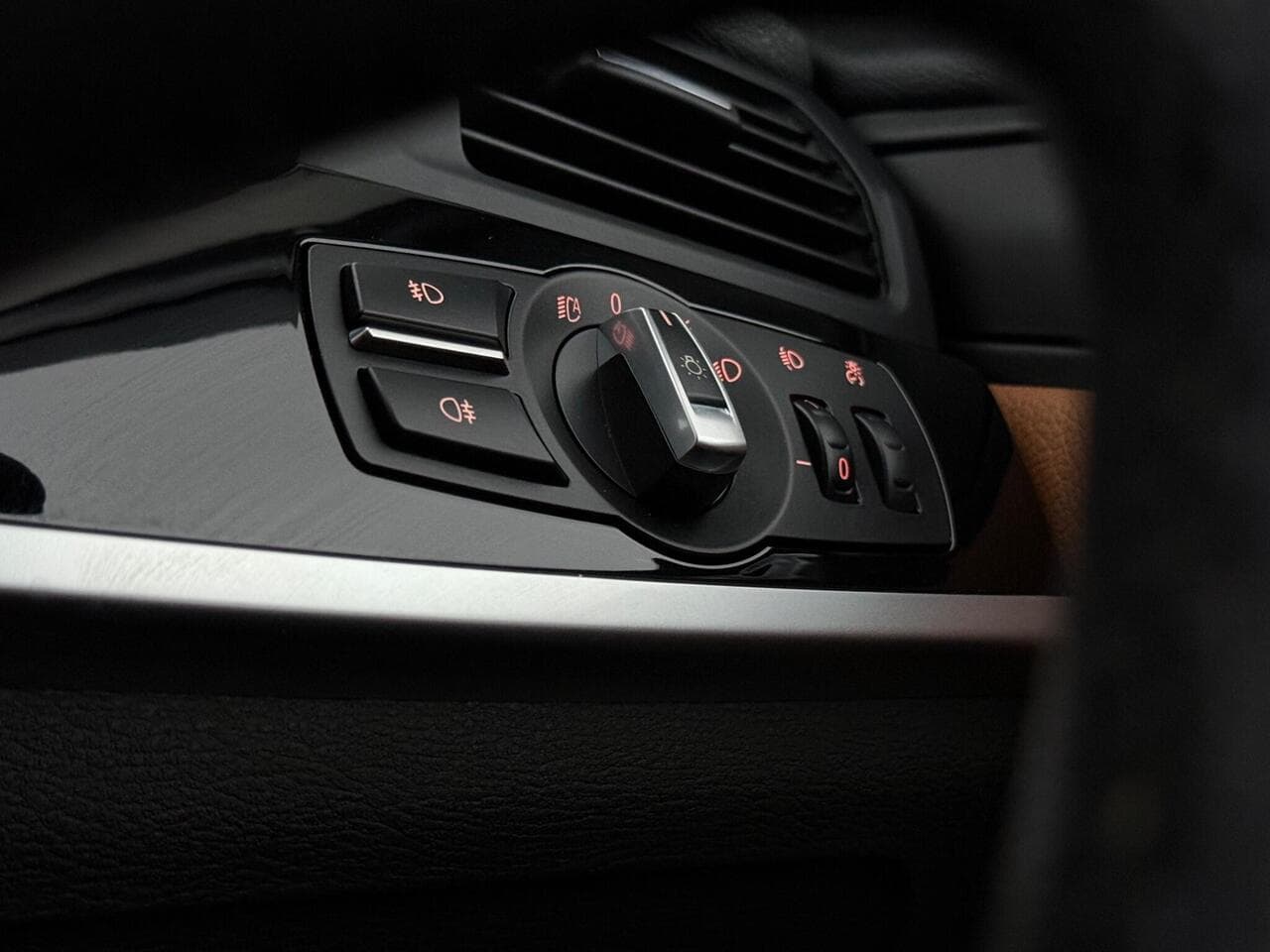 BMW X3 thumbnail Misc Controls