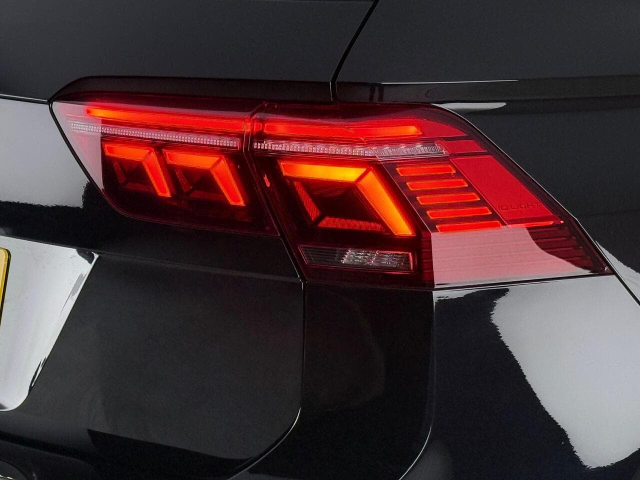 Volkswagen Tiguan thumbnail Lights Rear