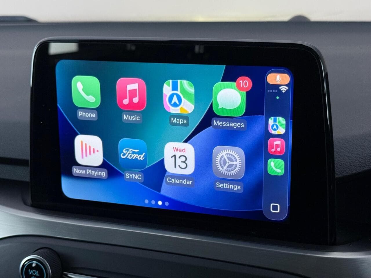 Ford Focus thumbnail Infotainment System