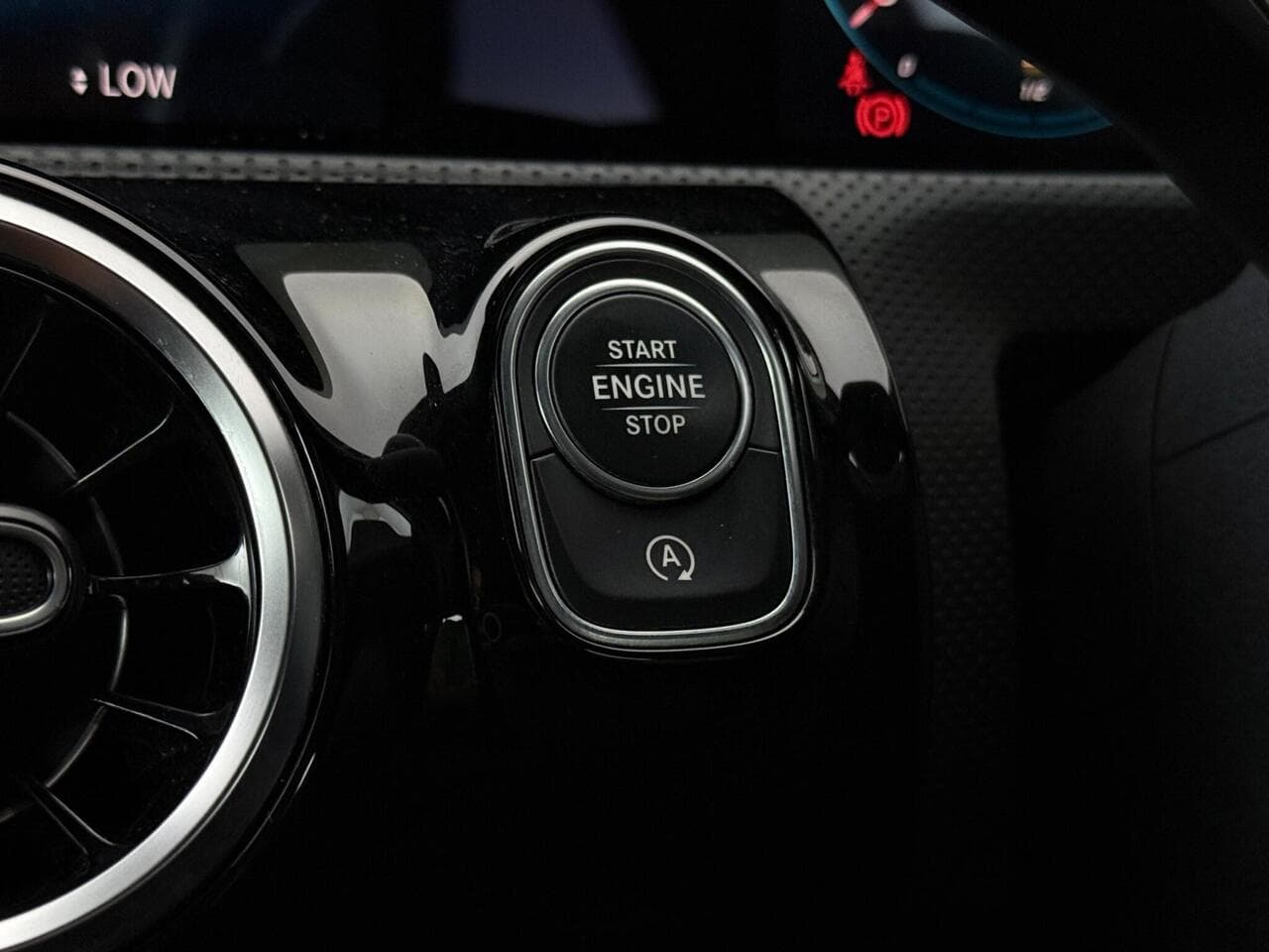 Mercedes-Benz A Class thumbnail Misc Controls