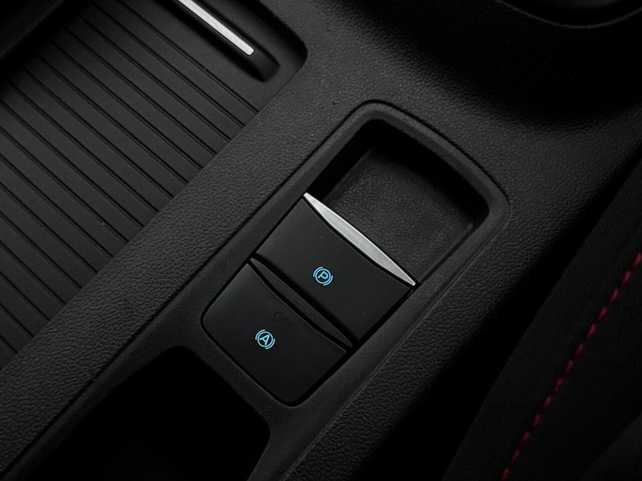 Ford Focus thumbnail Misc Controls