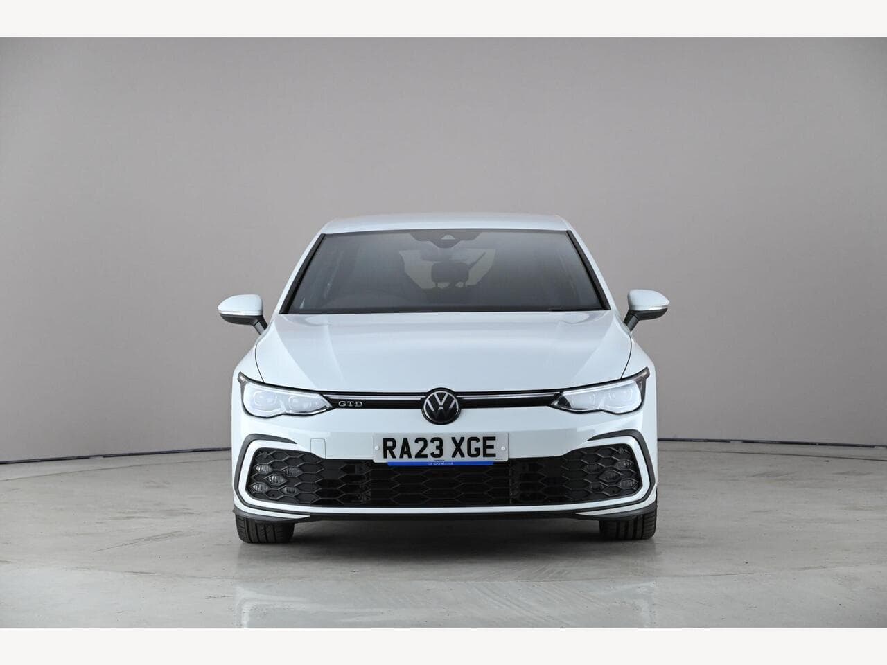Volkswagen Golf thumbnail Front