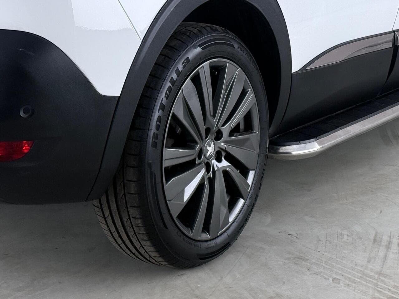 Peugeot 5008 thumbnail Wheel
