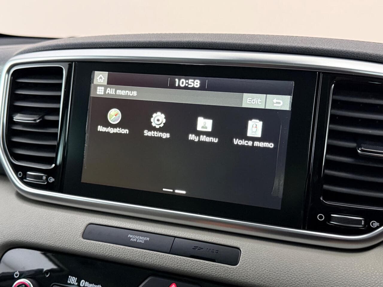 Kia Sportage thumbnail Infotainment System