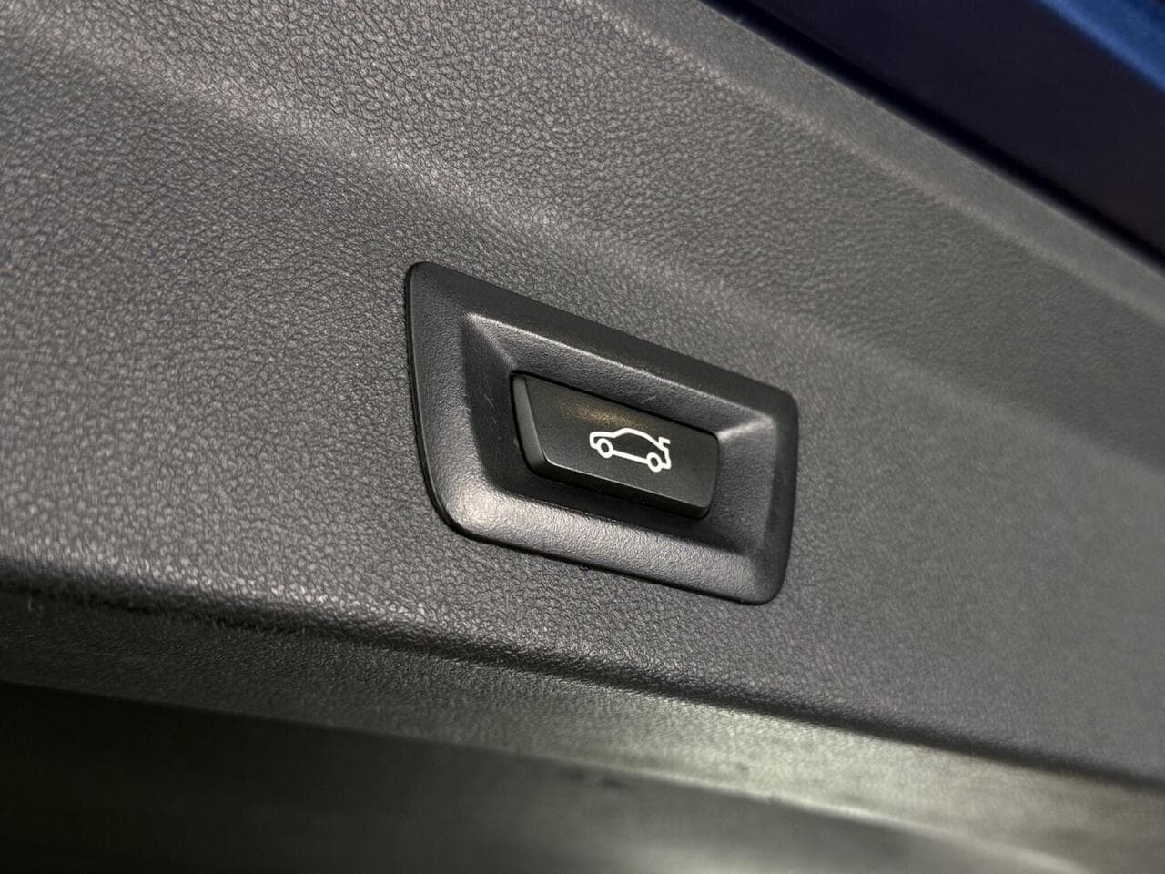BMW X3 thumbnail Misc Controls