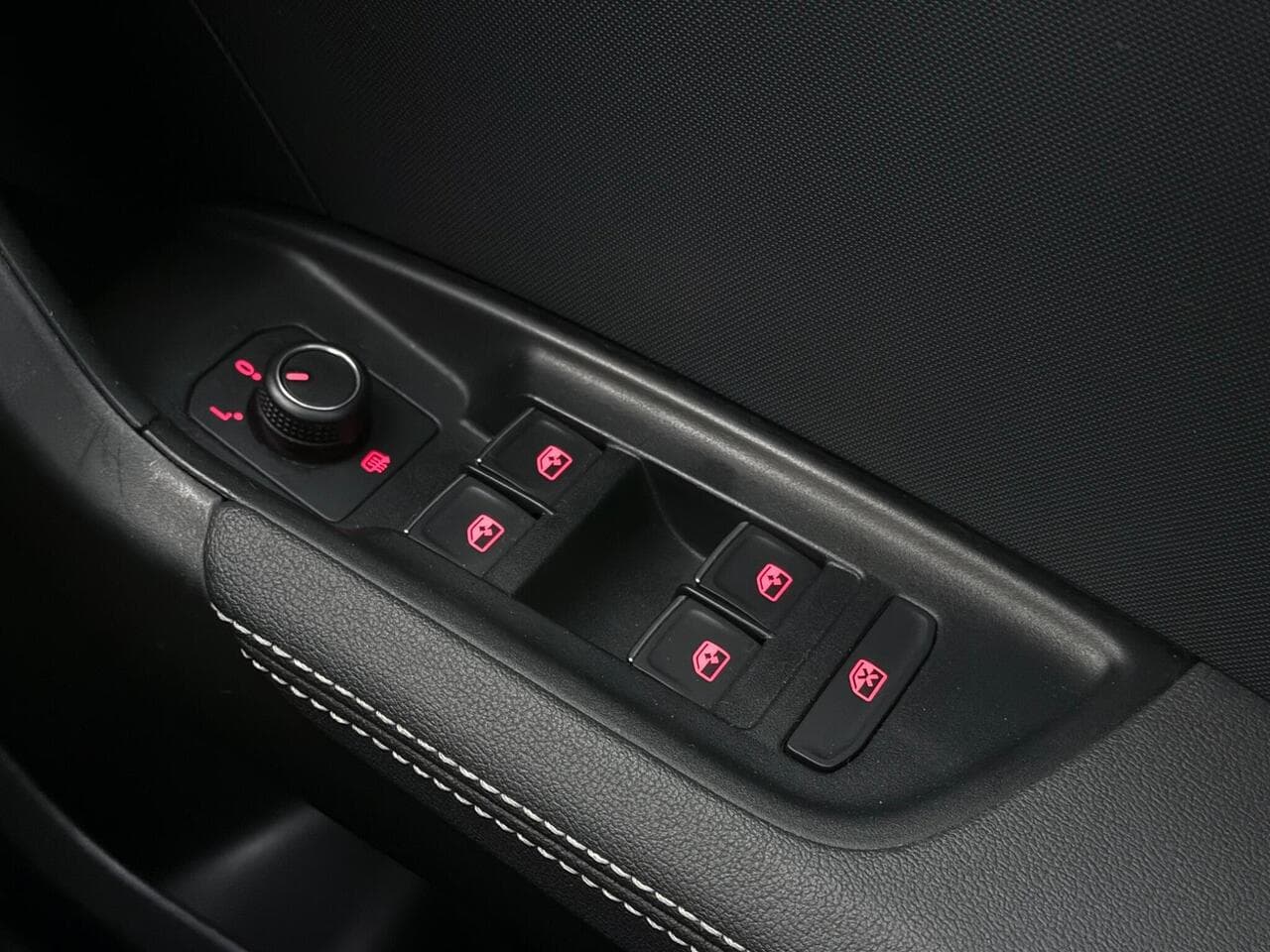 Audi A1 thumbnail Misc Controls