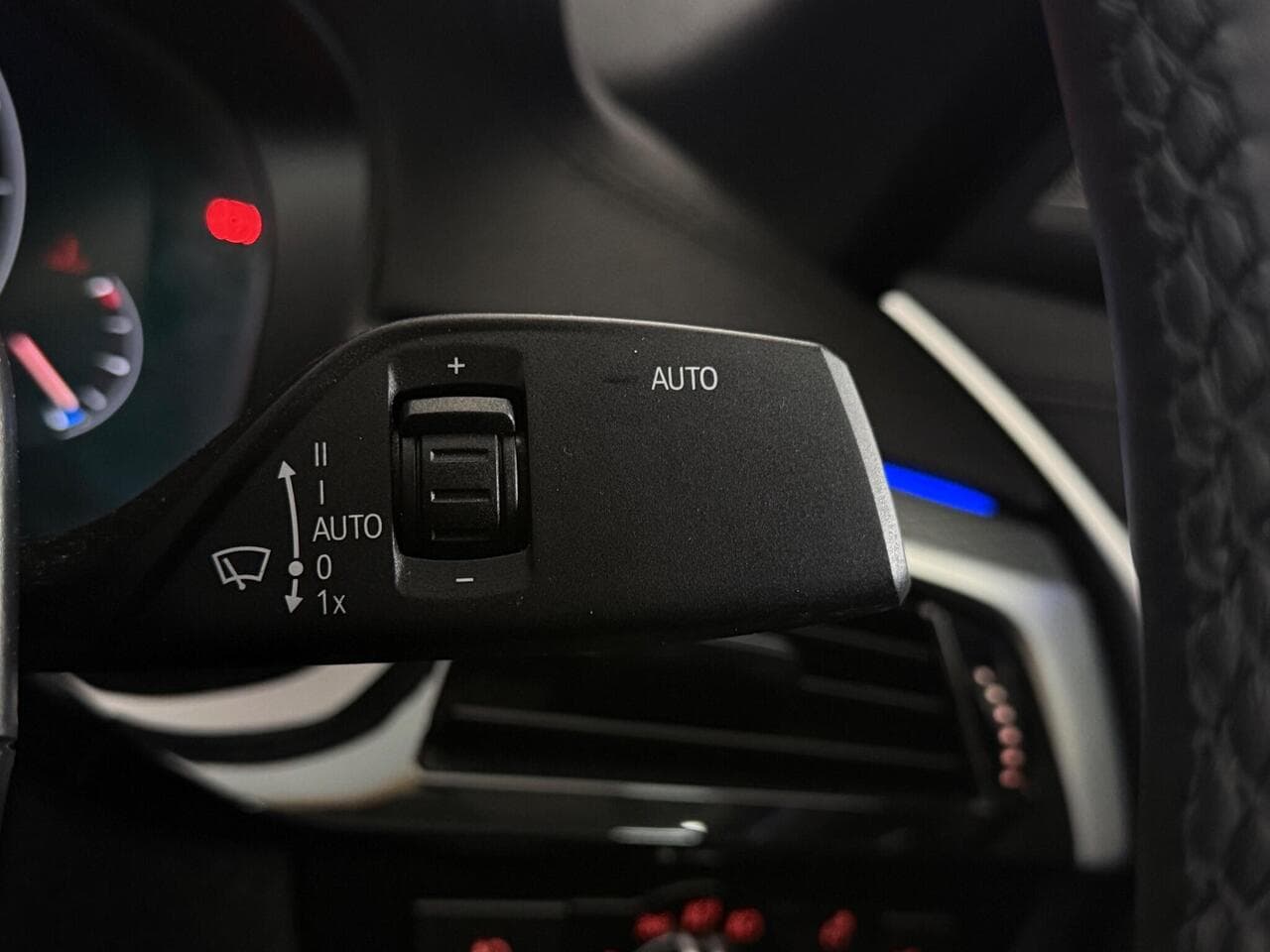 BMW 5 Series thumbnail Misc Controls