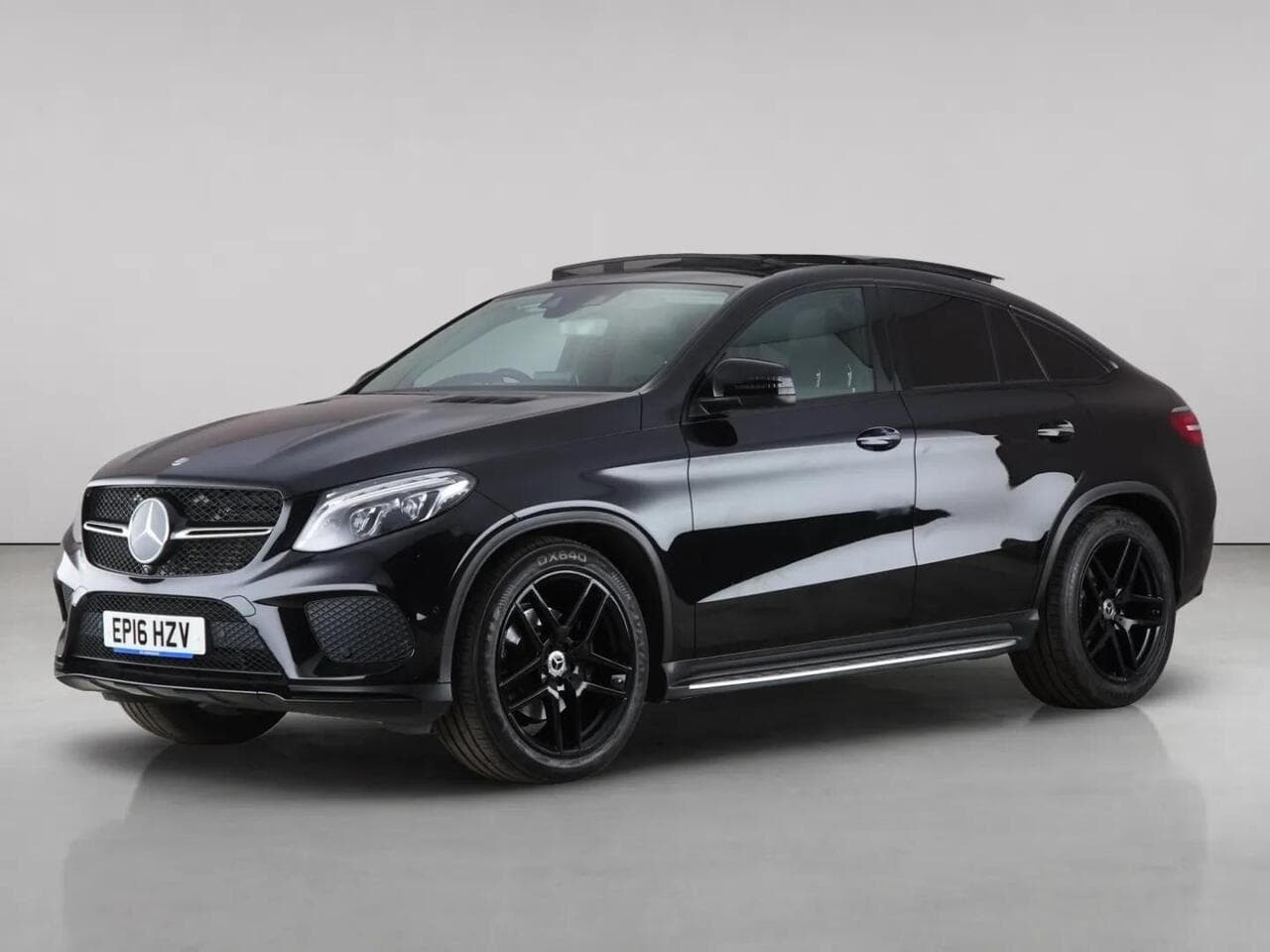 Mercedes-Benz GLE thumbnail Front Left