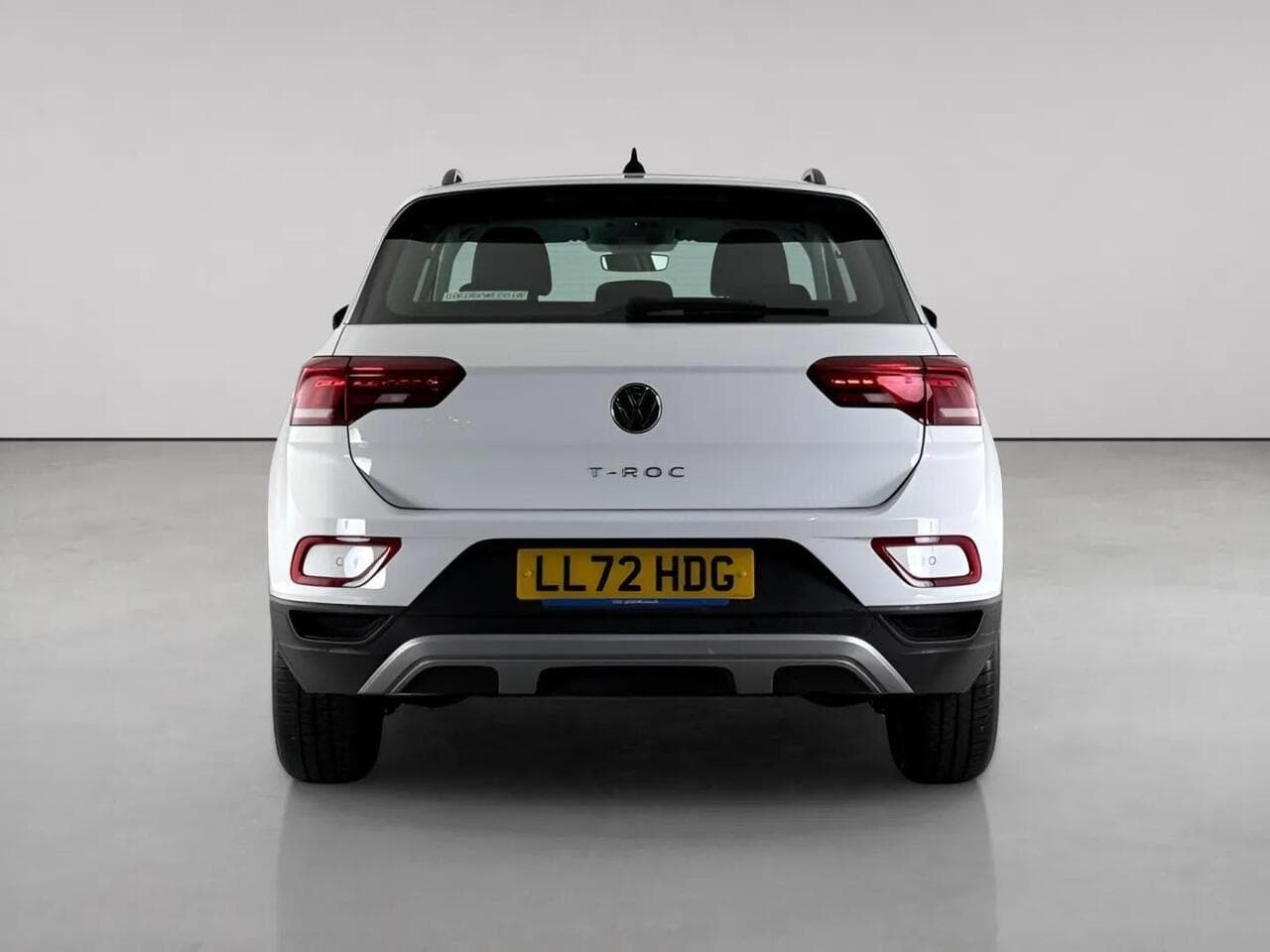 Volkswagen T-Roc thumbnail Rear