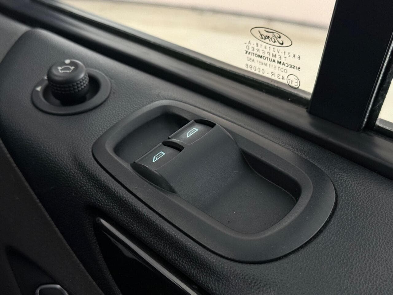 Ford Transit Custom thumbnail Misc Controls