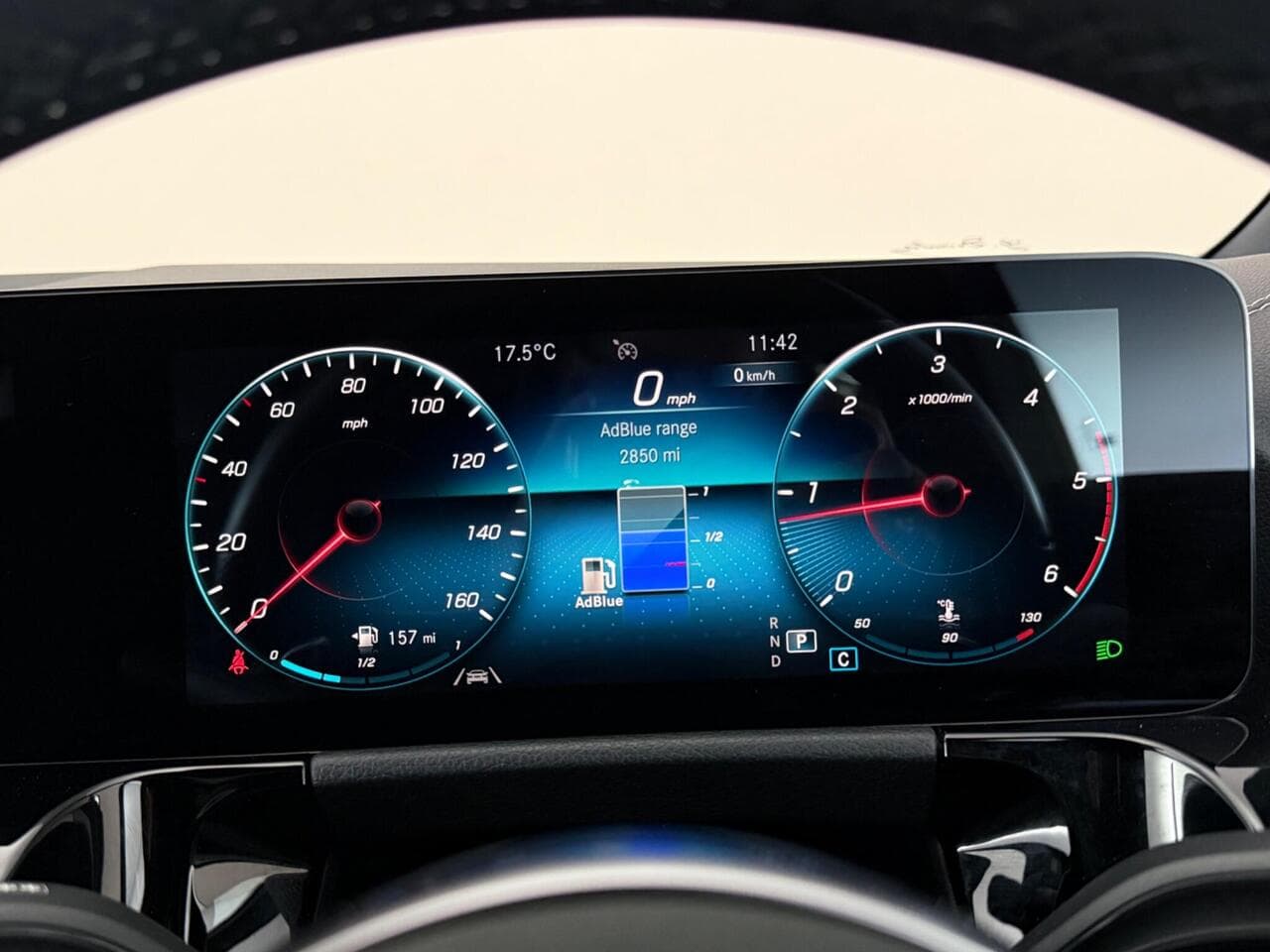 Mercedes-Benz B Class thumbnail Driver Instruments