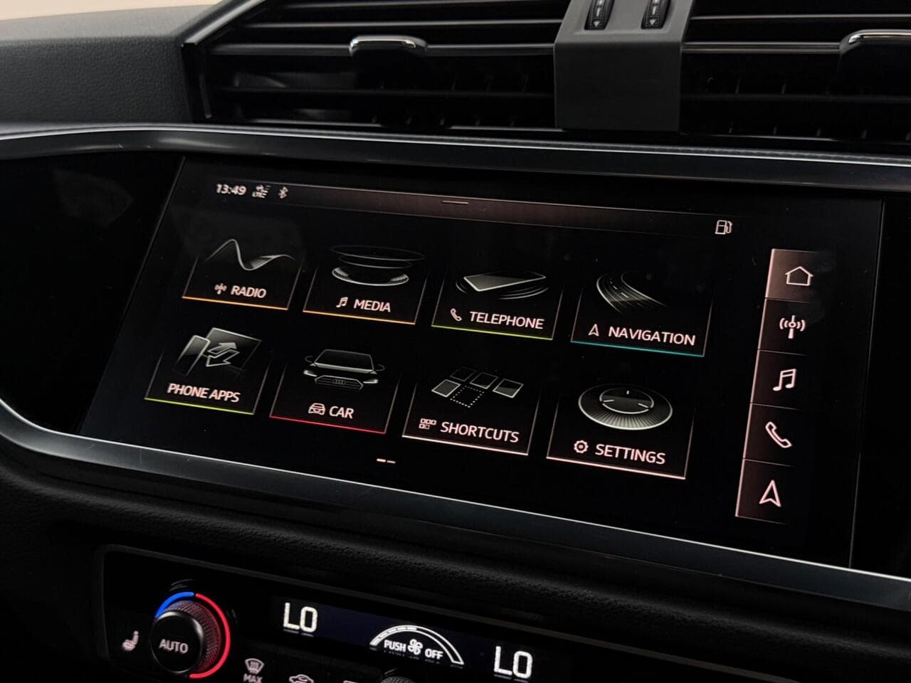 Audi Q3 thumbnail Infotainment System