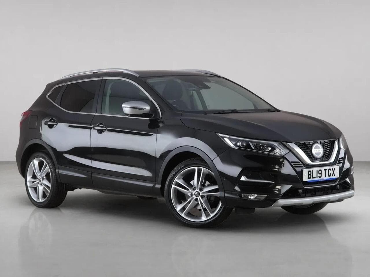 Nissan Qashqai - Nissan Qashqai 1.3 DIG-T N-Motion Euro 6 (s/s) 5dr