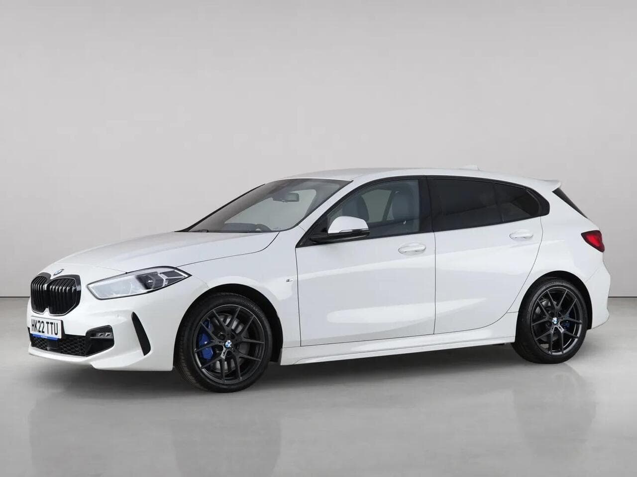 BMW 1 Series thumbnail Front Left