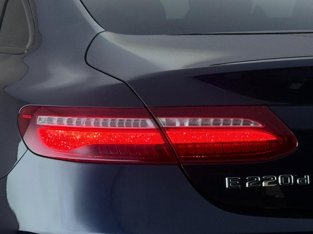 Mercedes-Benz E Class thumbnail Lights Rear