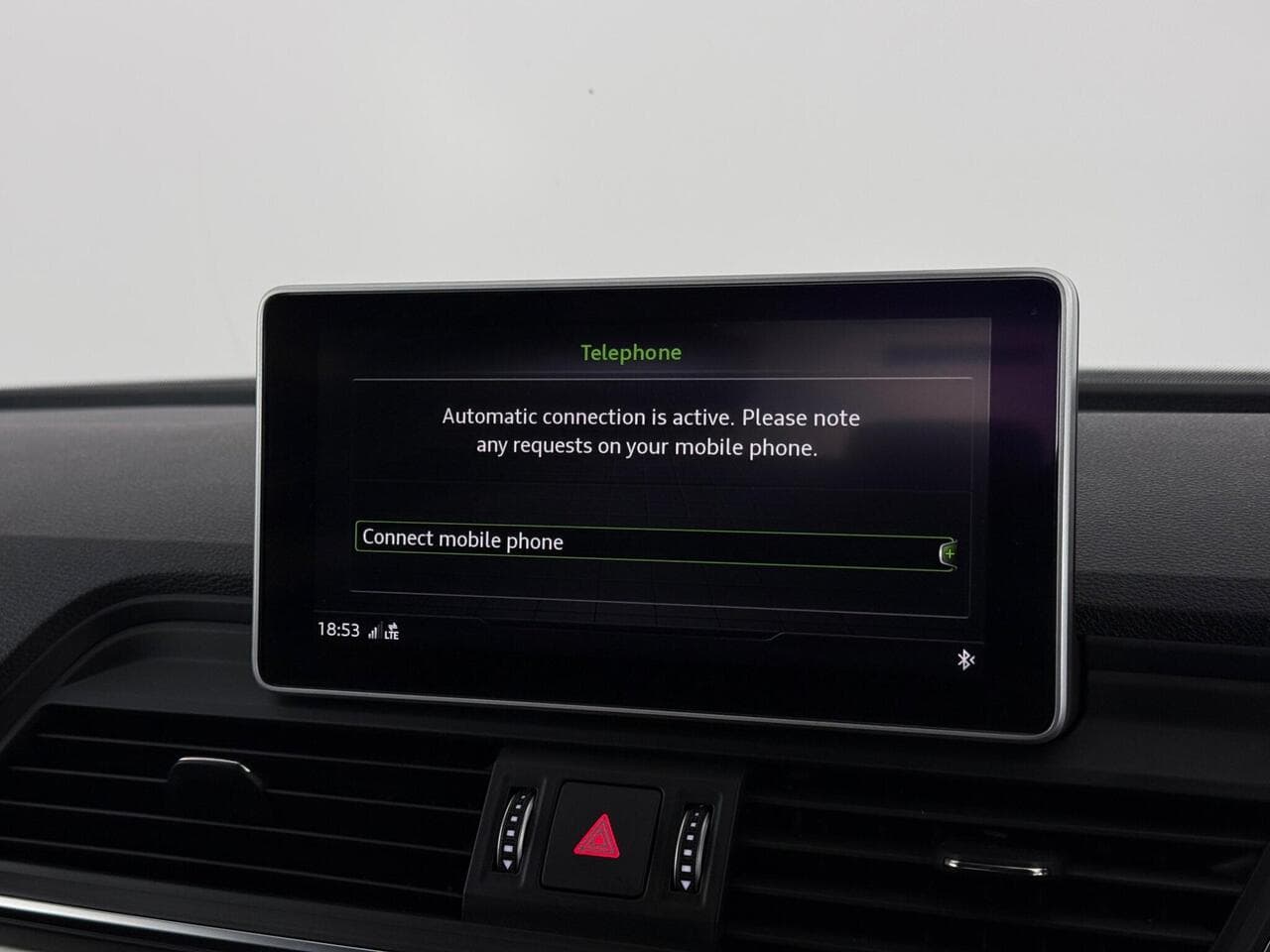 Audi Q5 thumbnail Infotainment System