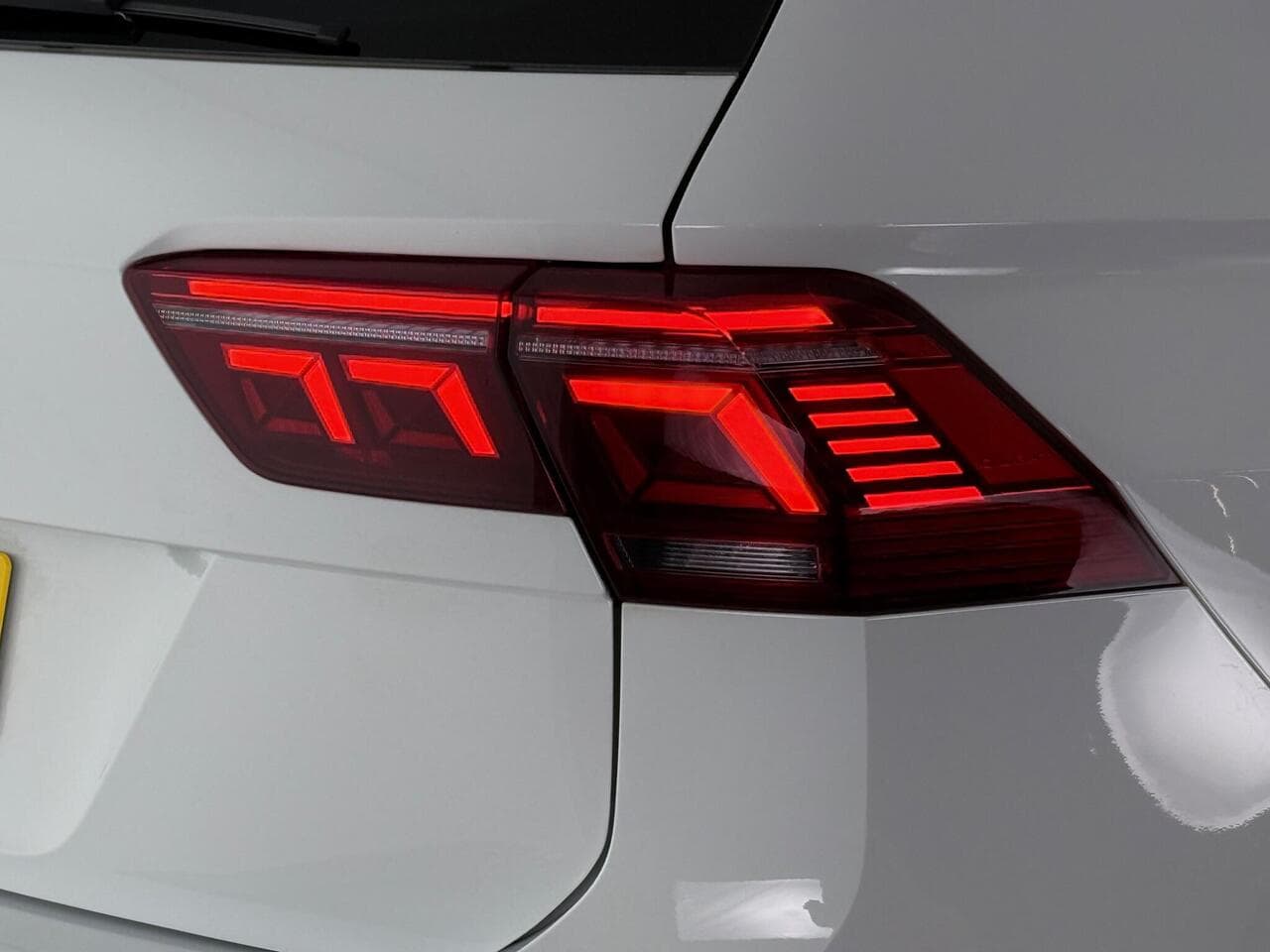 Volkswagen Tiguan thumbnail Lights Rear